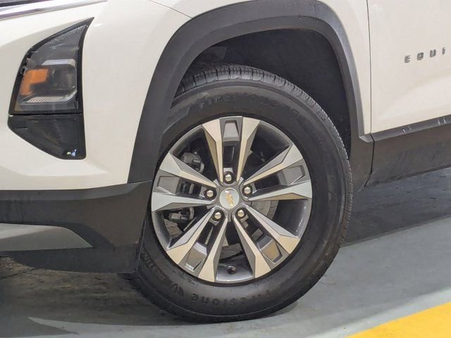 Used 2025 Chevrolet Equinox LT image 33