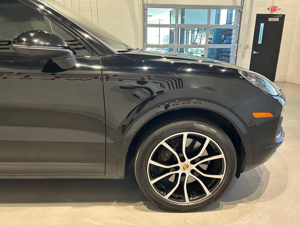 Used 2023 Porsche Cayenne AWD/4WD image 9