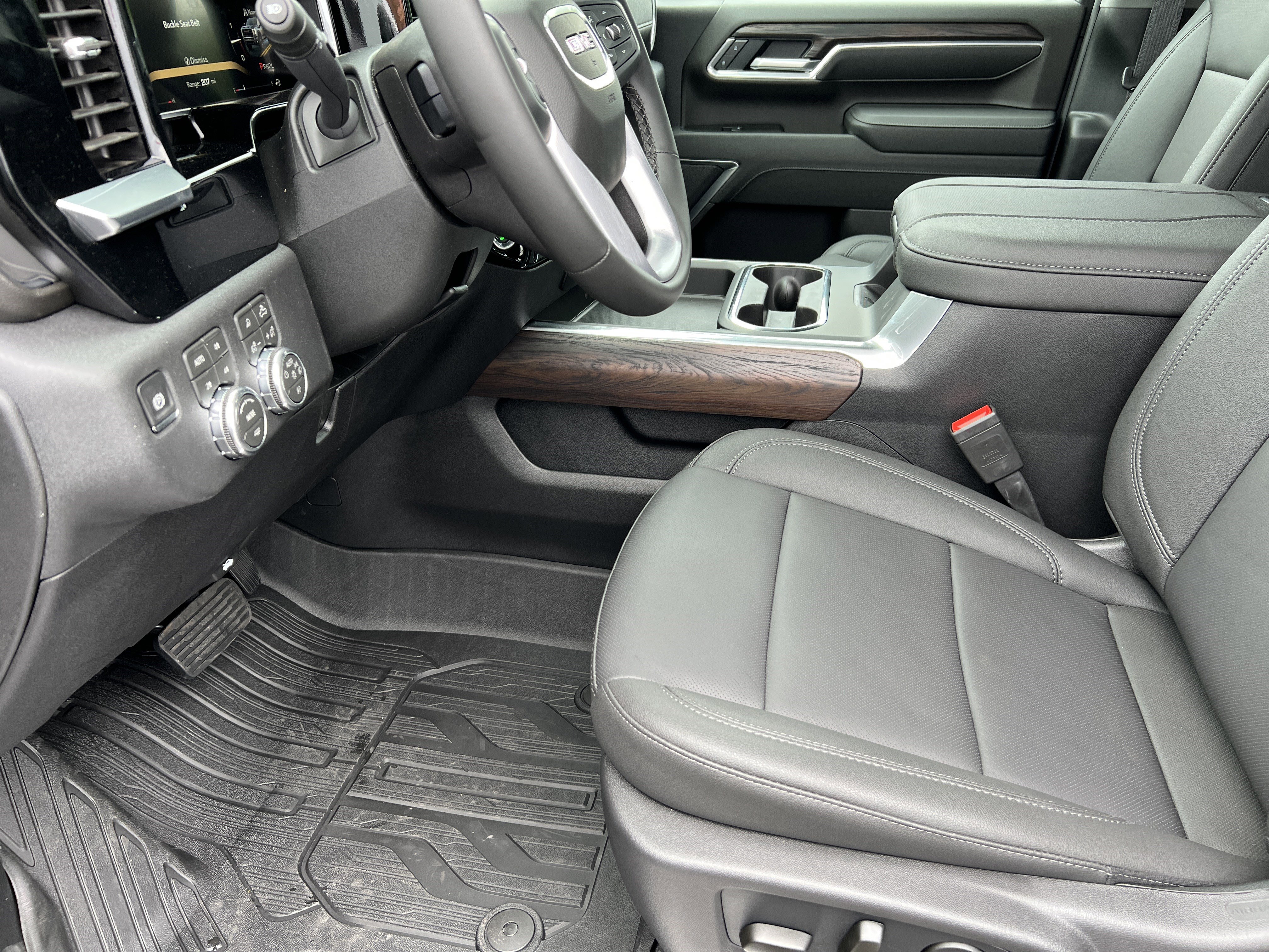 New 2026 GMC Sierra 2500 SLT w/ SLT Premium Package AWD/4WD image 14