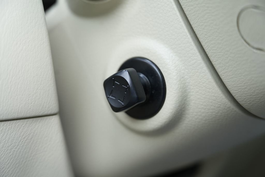 Used 2012 INFINITI QX56 4WD w/ Deluxe Touring Pkg image 57