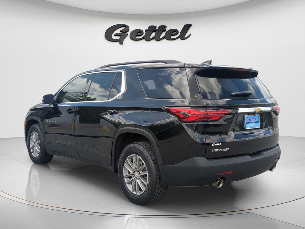 Used 2023 Chevrolet Traverse LT FWD image 6