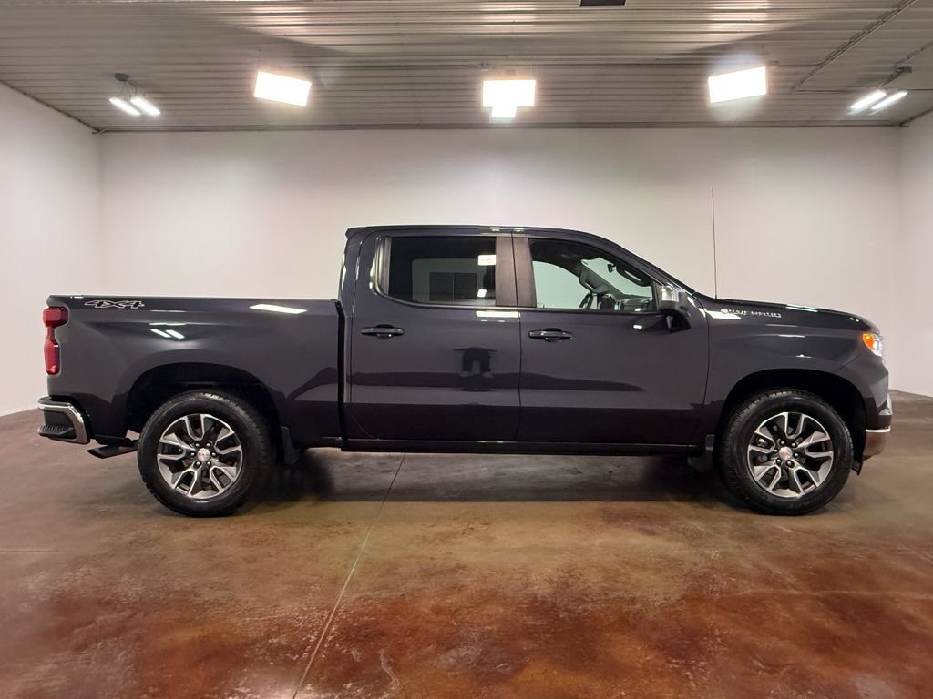 Used 2023 Chevrolet Silverado 1500 LT AWD/4WD image 23