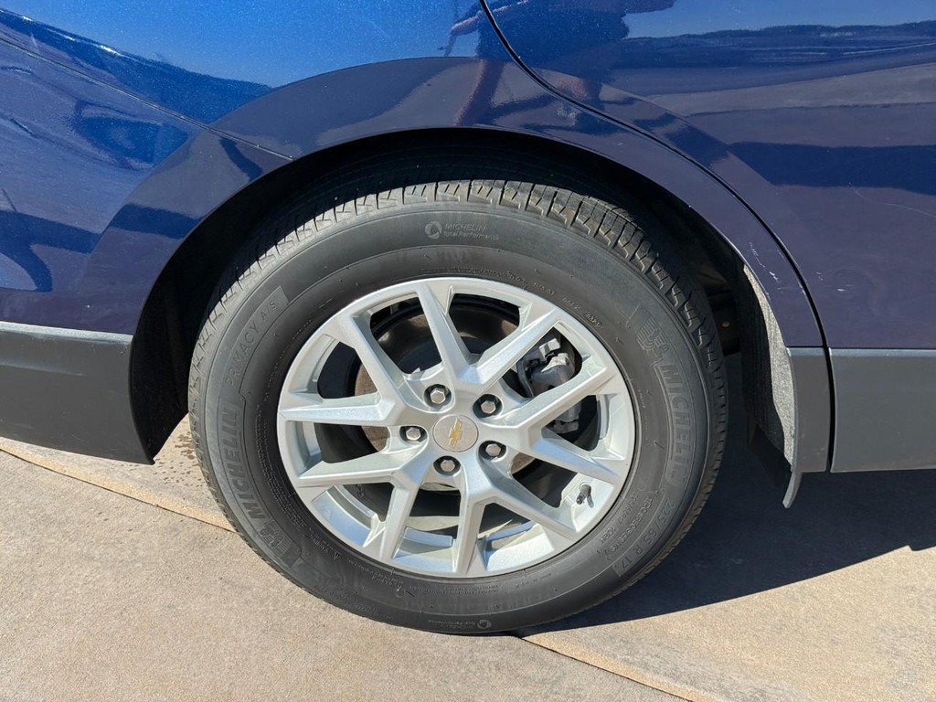 Used 2023 Chevrolet Equinox LT FWD image 6