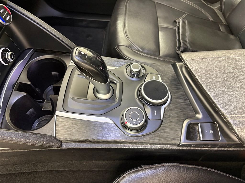 Used 2019 Alfa Romeo Stelvio w/ Nero Edizione RWD image 36