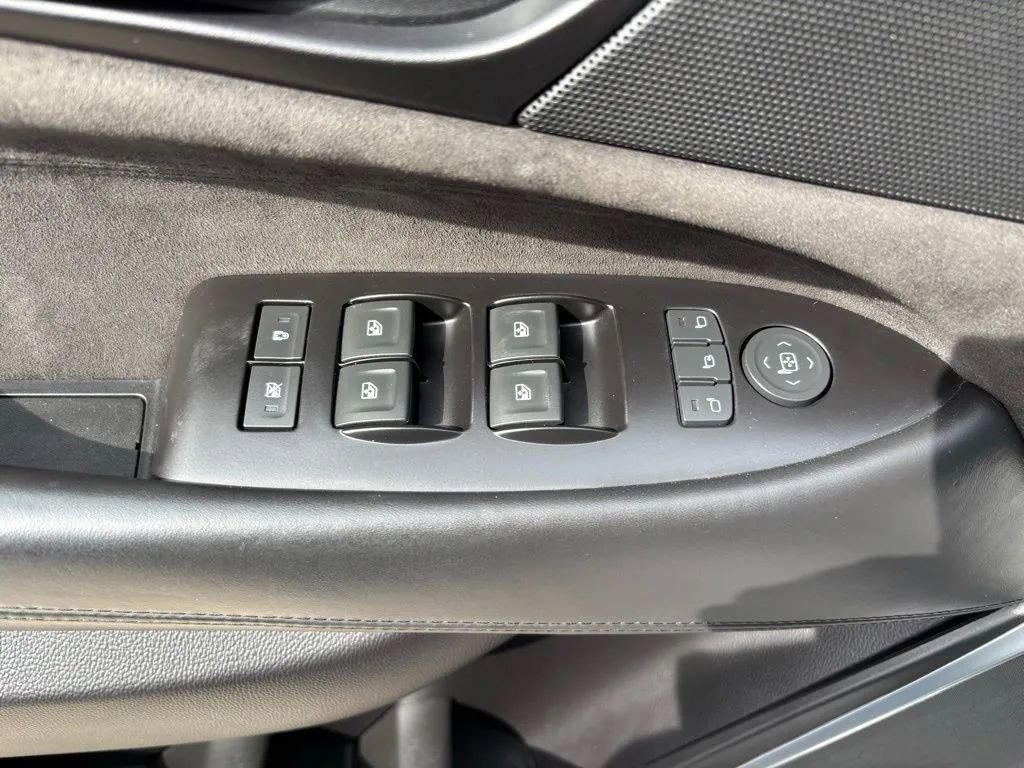 Used 2020 Cadillac Escalade Platinum image 15