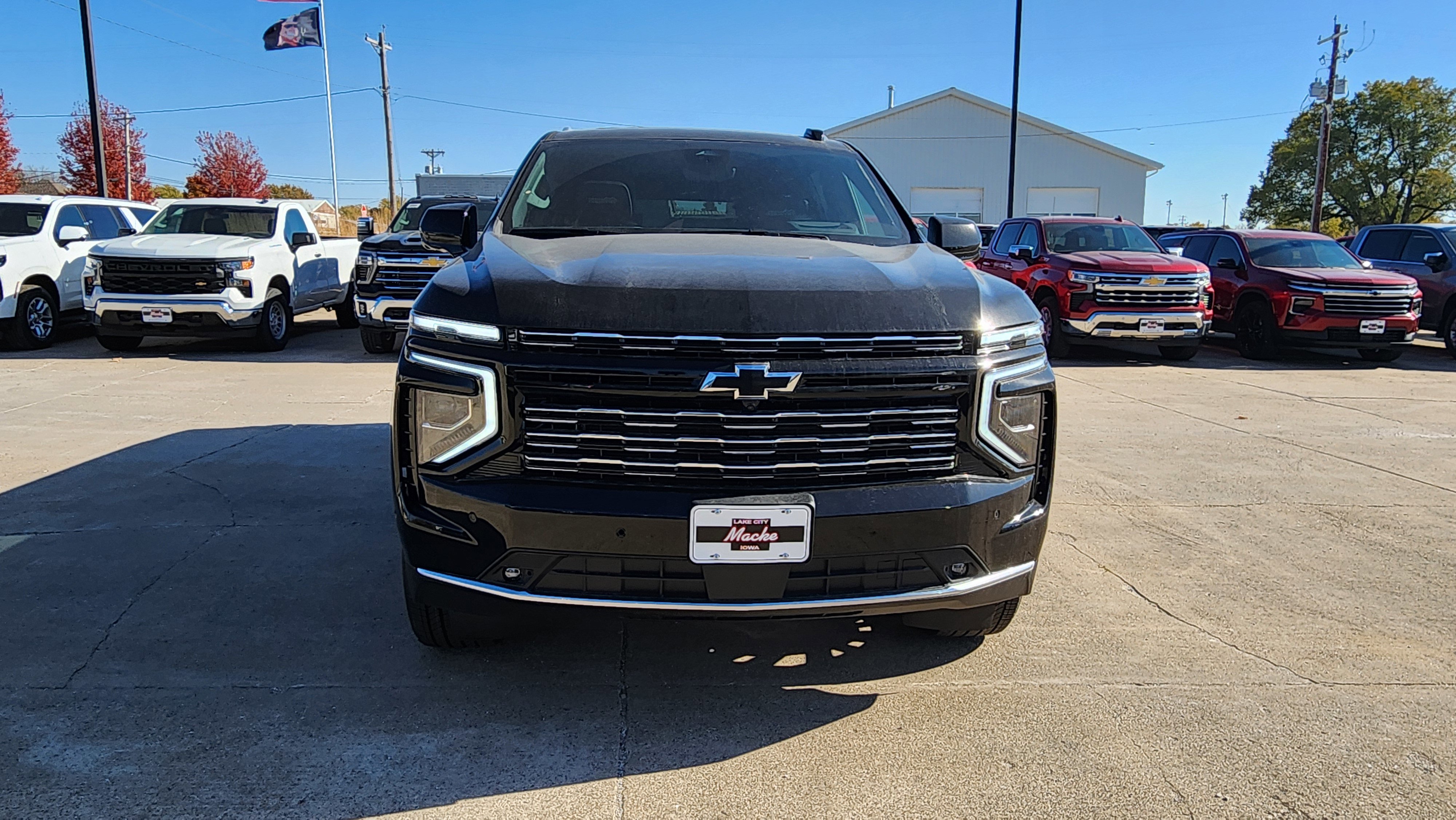 New 2026 Chevrolet Suburban High Country image 2