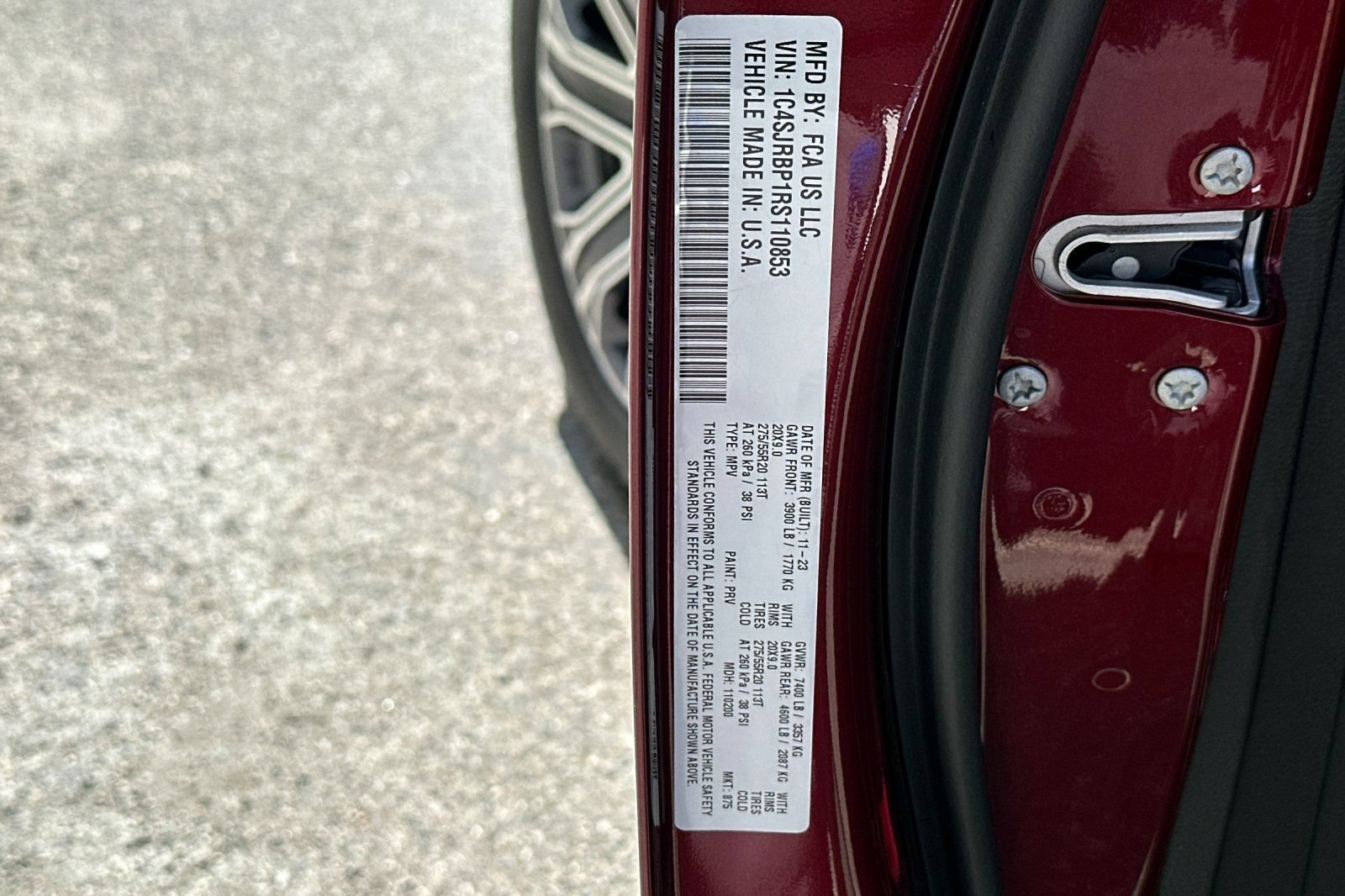 Used 2024 Jeep Wagoneer L Series II RWD image 42
