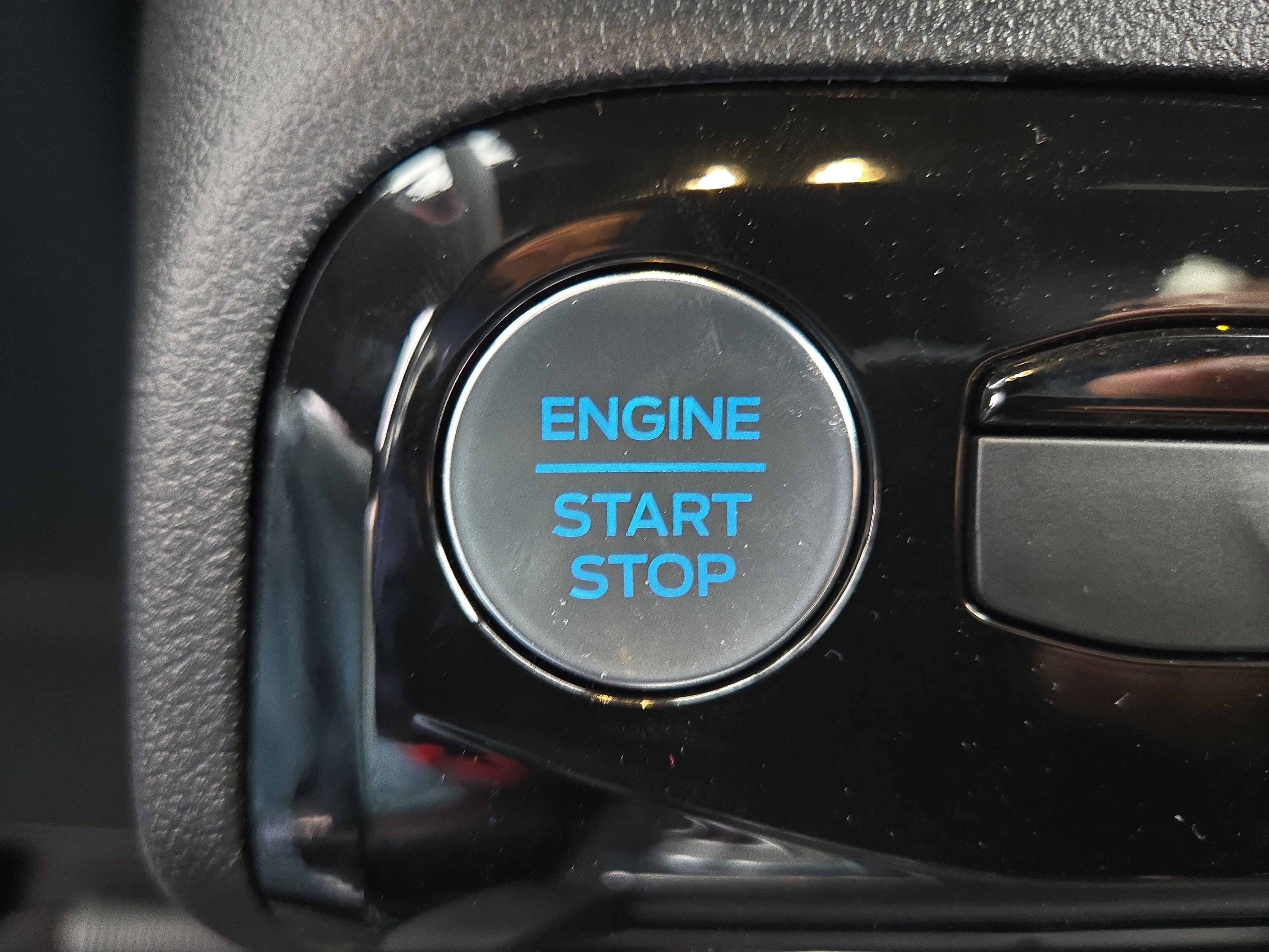 New 2026 Ford Escape ST-Line w/ Tech Pack #1 image 17