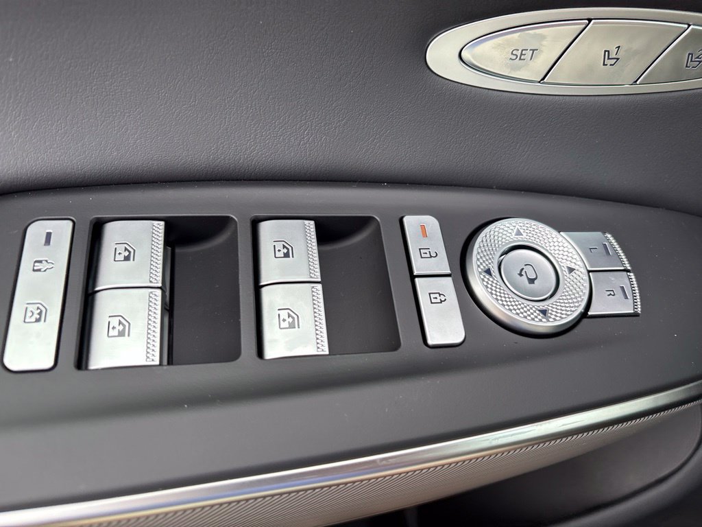 New 2027 Genesis GV70 2.5T Sport Prestige AWD/4WD image 9