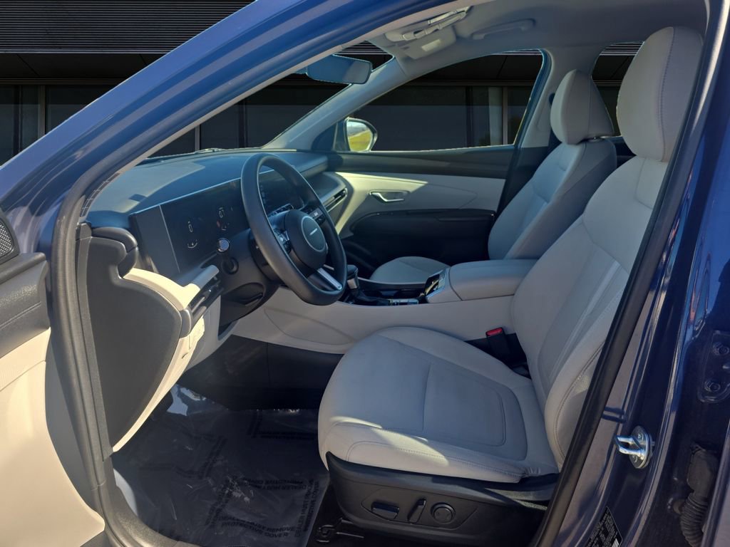 Used 2025 Hyundai Tucson SEL AWD/4WD image 19