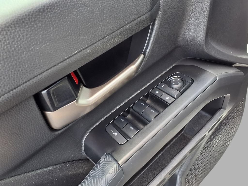 Used 2025 Toyota Tacoma TRD Off-Road AWD/4WD image 19