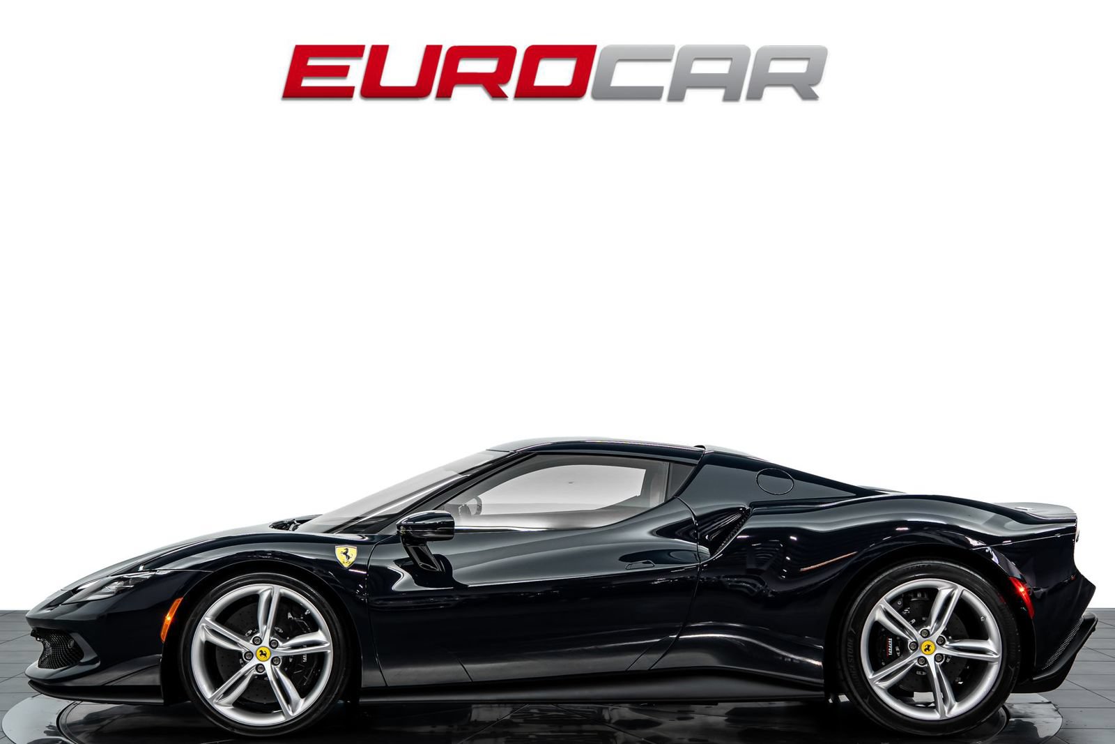 Used 2023 Ferrari 296 GTB RWD image 2