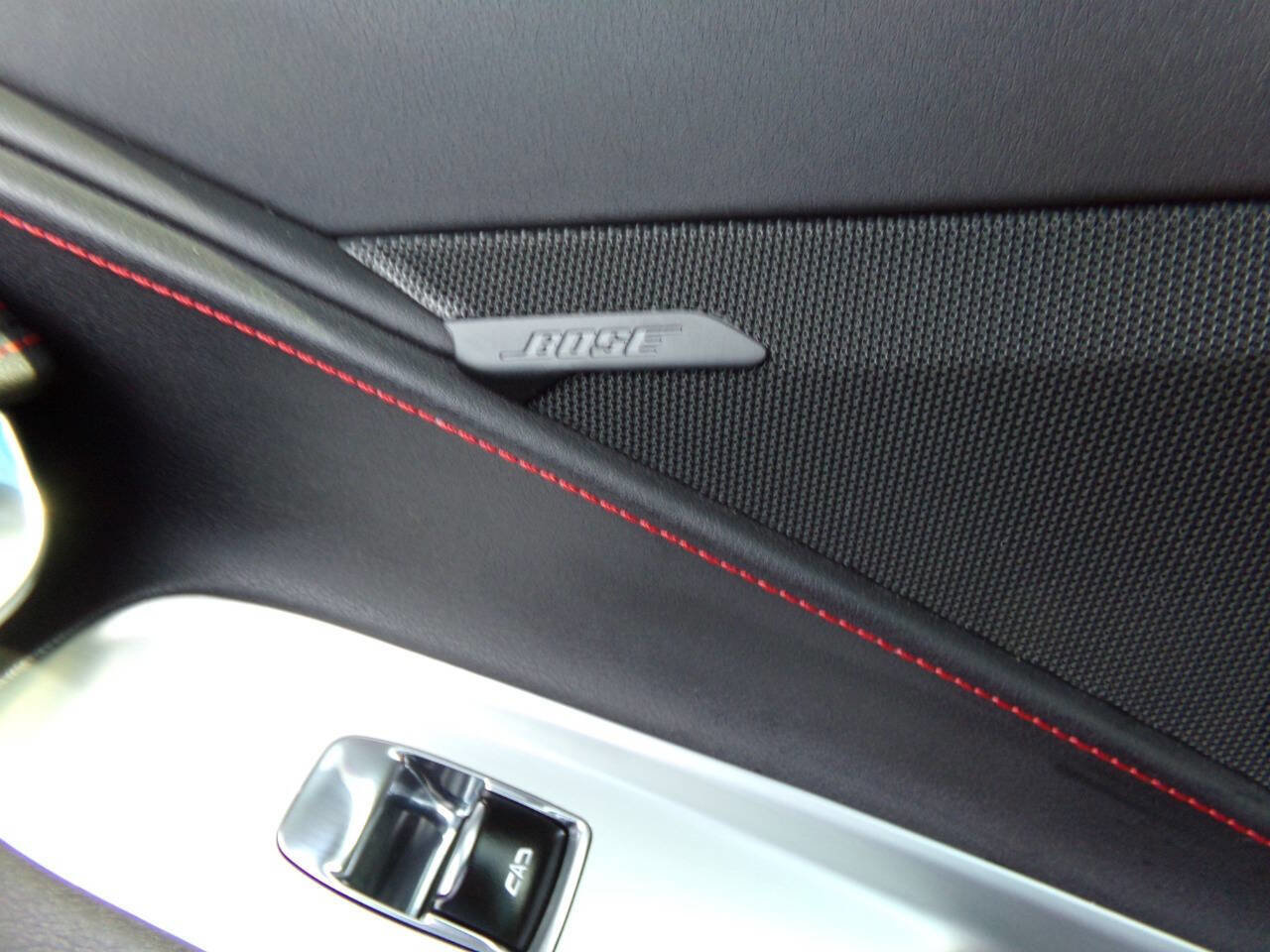 Used 2020 Chevrolet Corvette Stingray Coupe w/ Z51 Performance Package image 22