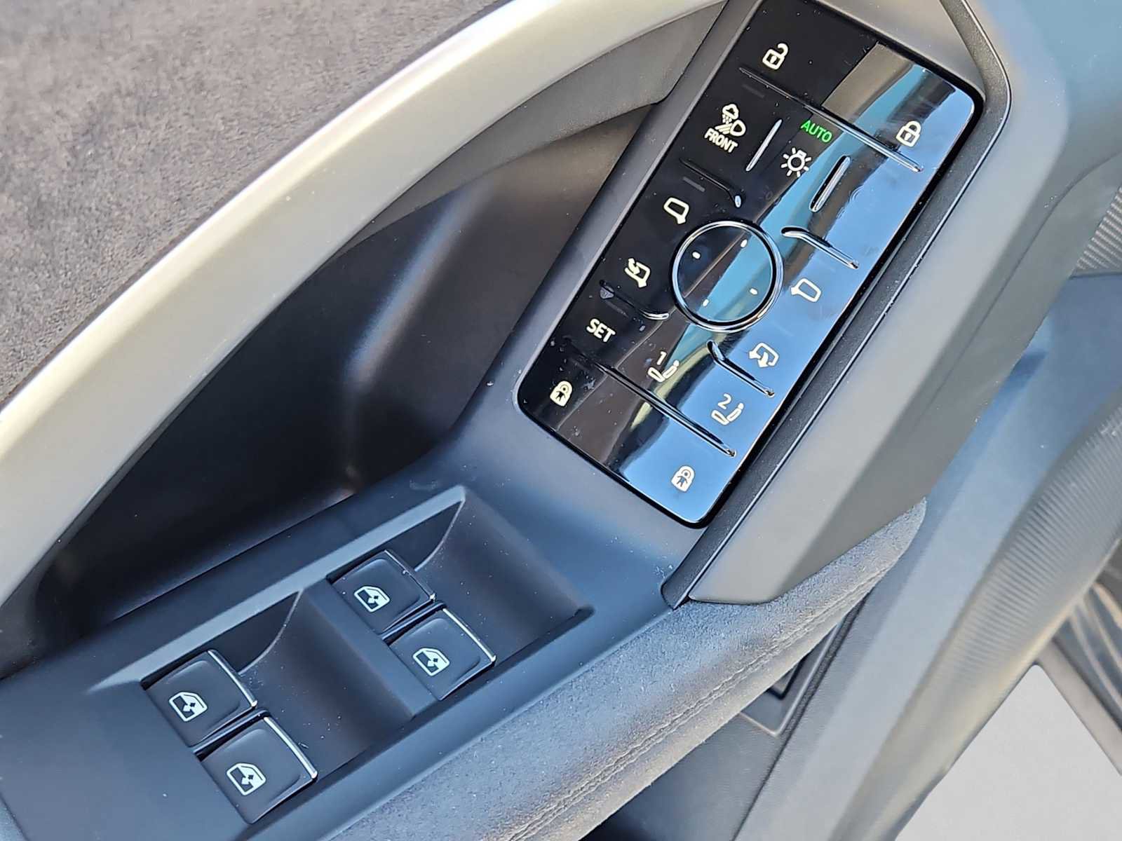 New 2025 Audi SQ5 Premium Plus image 20