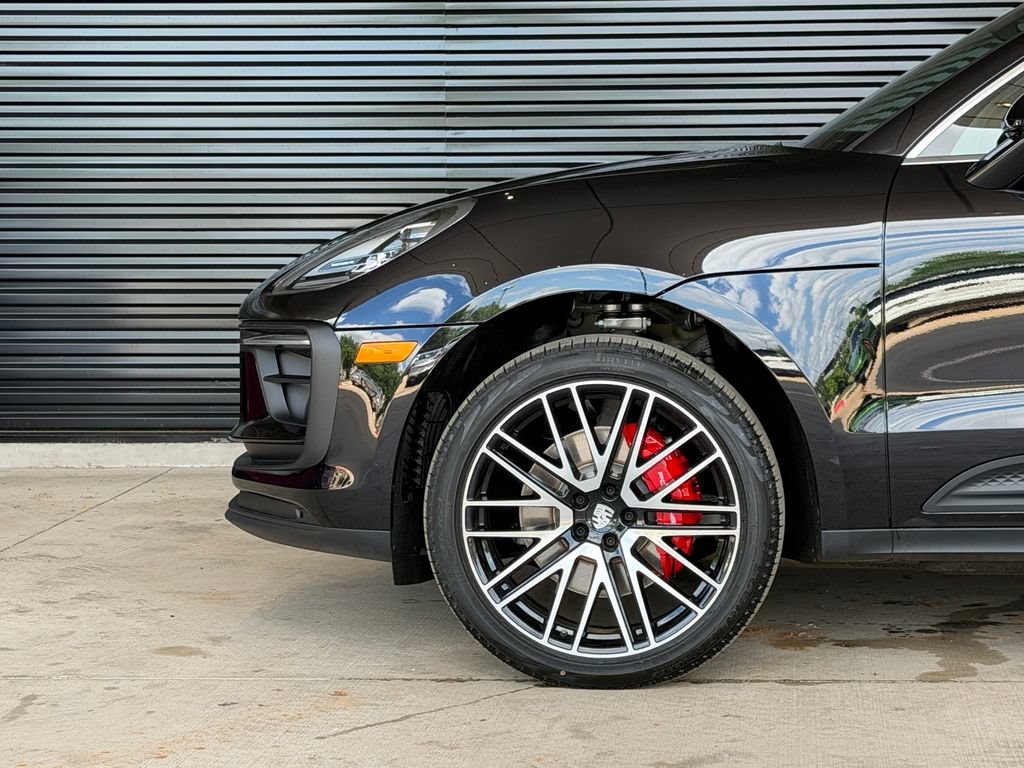 New 2026 Porsche Macan GTS AWD/4WD image 14