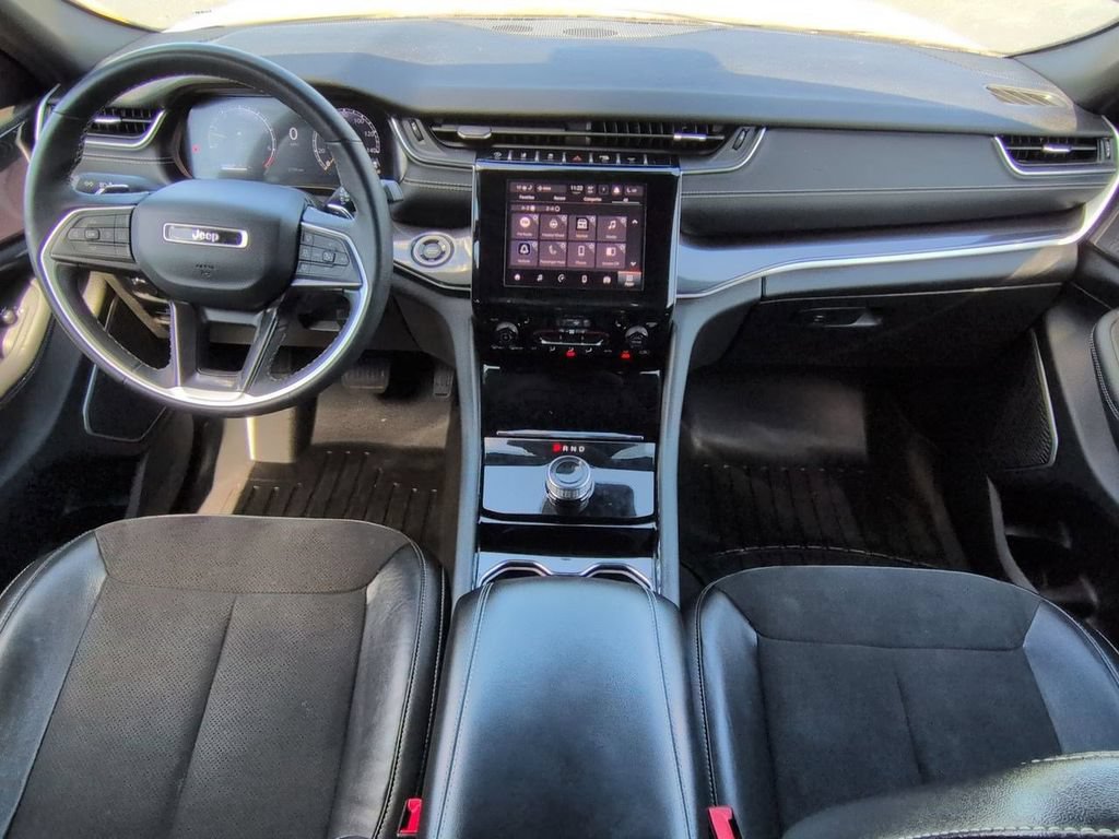 Used 2022 Jeep Grand Cherokee Altitude AWD/4WD image 21