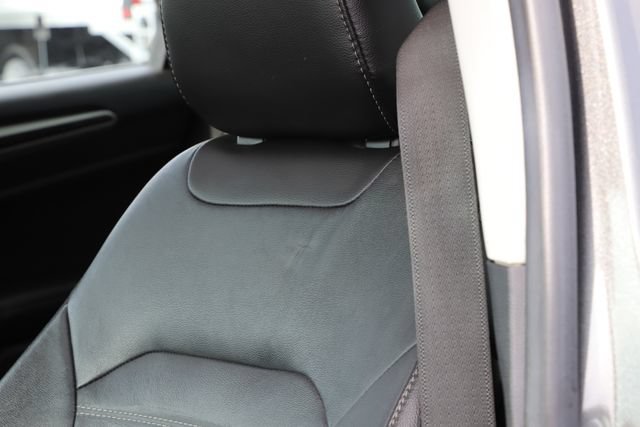 Used 2015 Ford Fusion SE w/ Equipment Group 502A FWD image 14