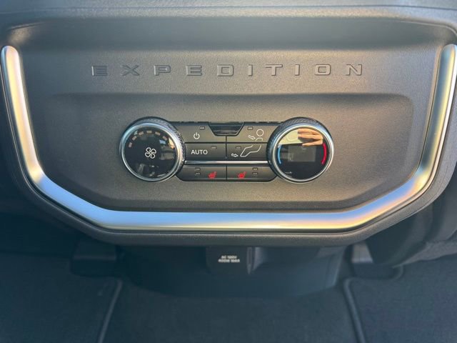 New 2026 Ford Expedition Max Platinum w/ Stealth Appearance Package image 35