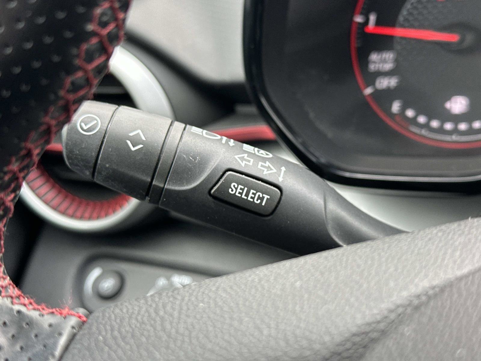 Certified 2024 Chevrolet Trax RS image 24