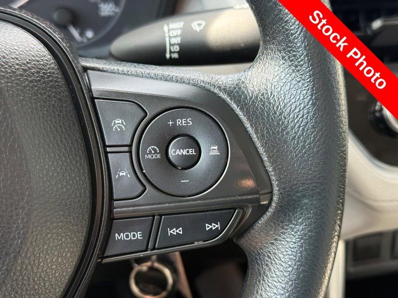 Used 2023 Toyota Corolla Cross L AWD/4WD image 21