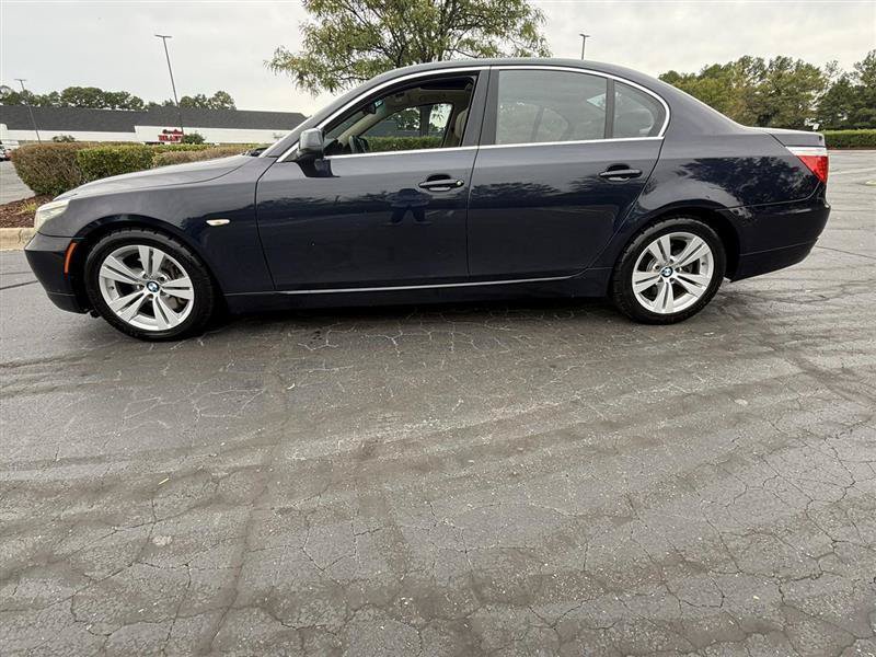 Used 2010 BMW 528i Sedan RWD image 2