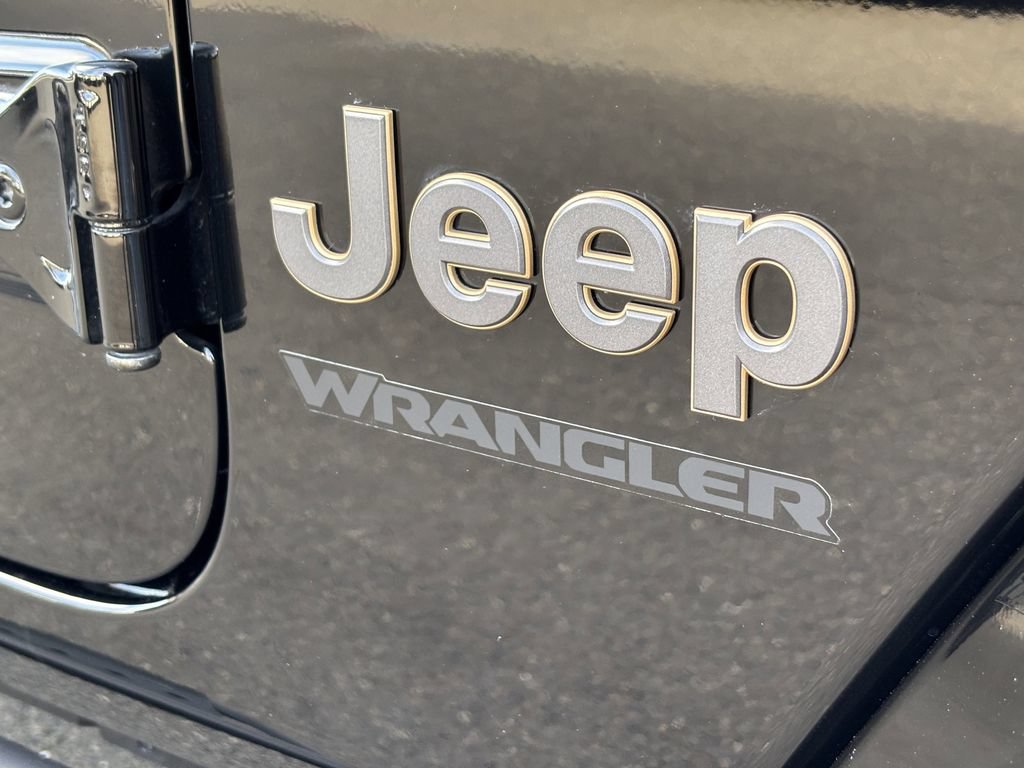 Used 2024 Jeep Wrangler Unlimited Rubicon 392 AWD/4WD image 8