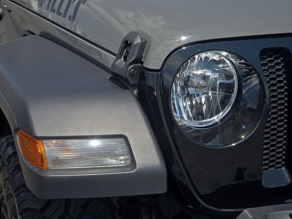 Used 2021 Jeep Wrangler Unlimited Sport AWD/4WD image 7