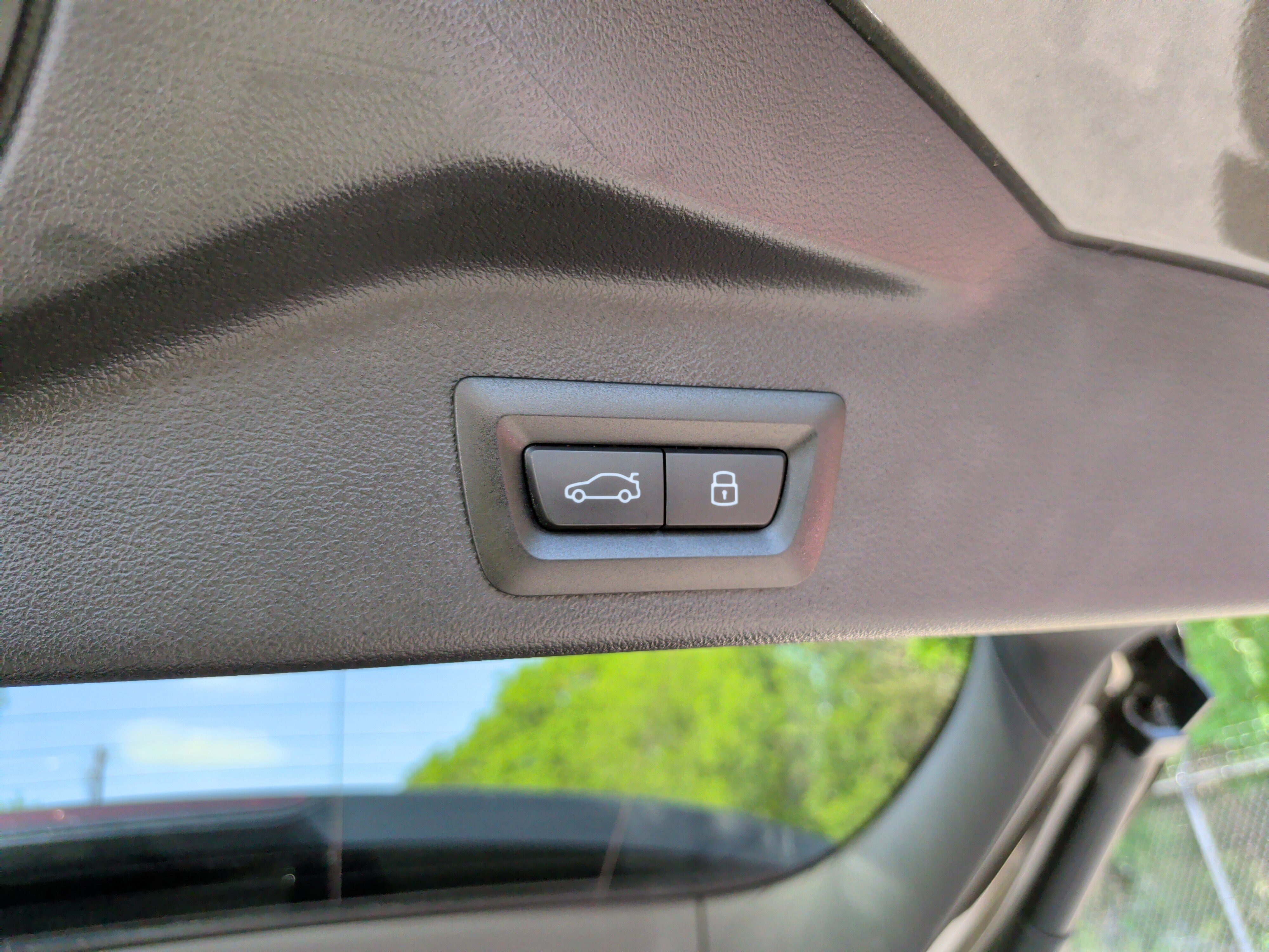 Certified 2024 BMW X5 M60i w/ Executive Package image 39