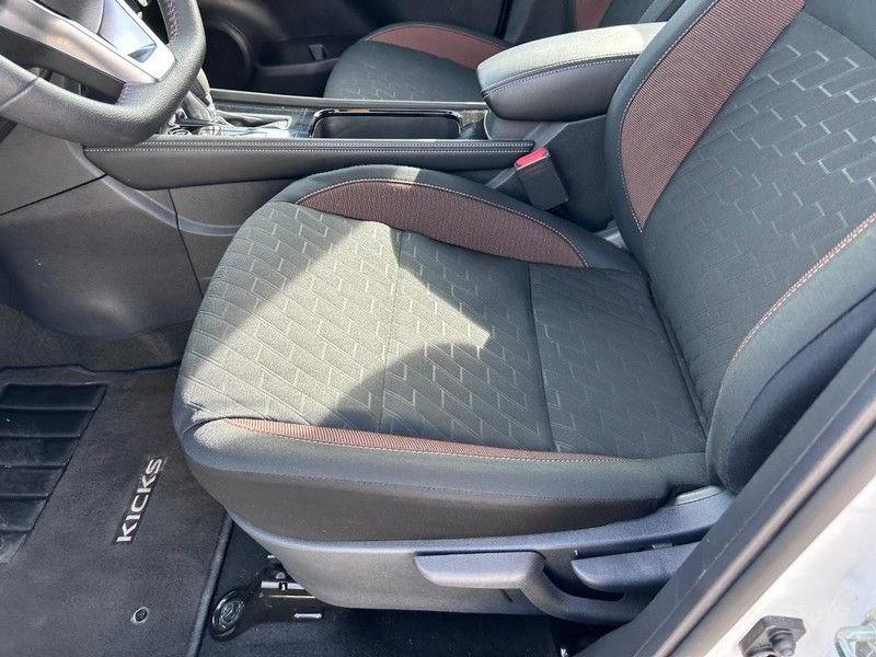 Used 2024 Nissan Kicks SR image 18