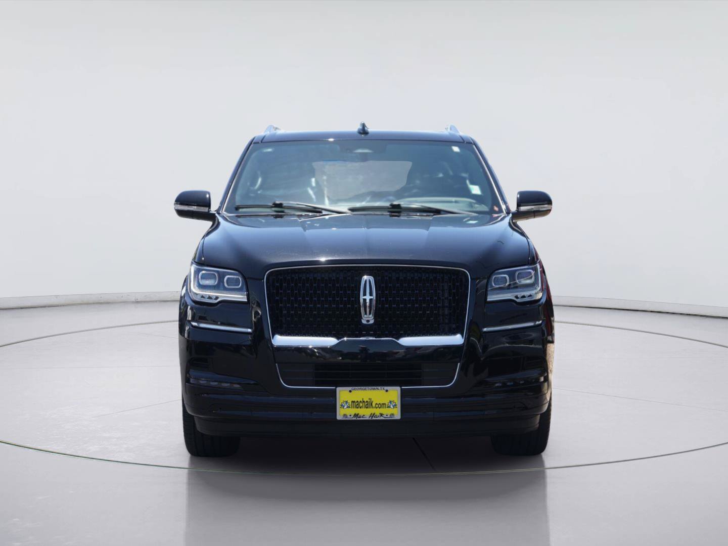 Used 2023 Lincoln Navigator Reserve AWD/4WD image 3