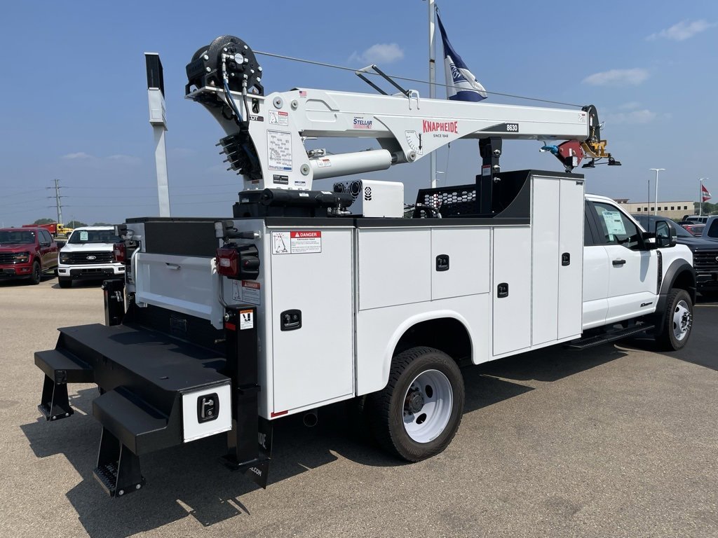 New 2025 Ford F550 4x4 SuperCab Super Duty image 4