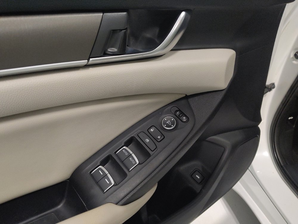 Used 2018 Honda Accord LX image 27