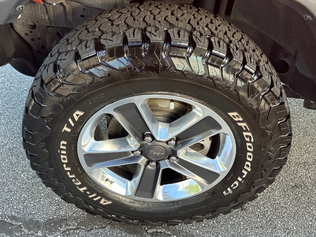 Used 2020 Jeep Wrangler Unlimited Sahara AWD/4WD image 10