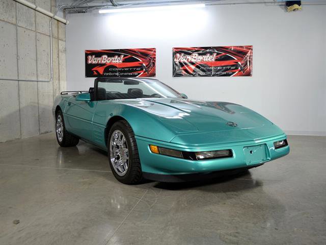Used 1991 Chevrolet Corvette Convertible image 2