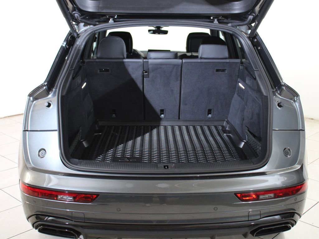 Certified 2025 Audi Q5 2.0T Premium w/ Convenience Plus Package image 24