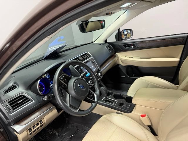 Used 2019 Subaru Outback 3.6R Limited AWD/4WD image 18