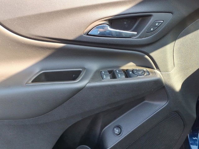 Used 2023 Chevrolet Equinox LT AWD/4WD image 11