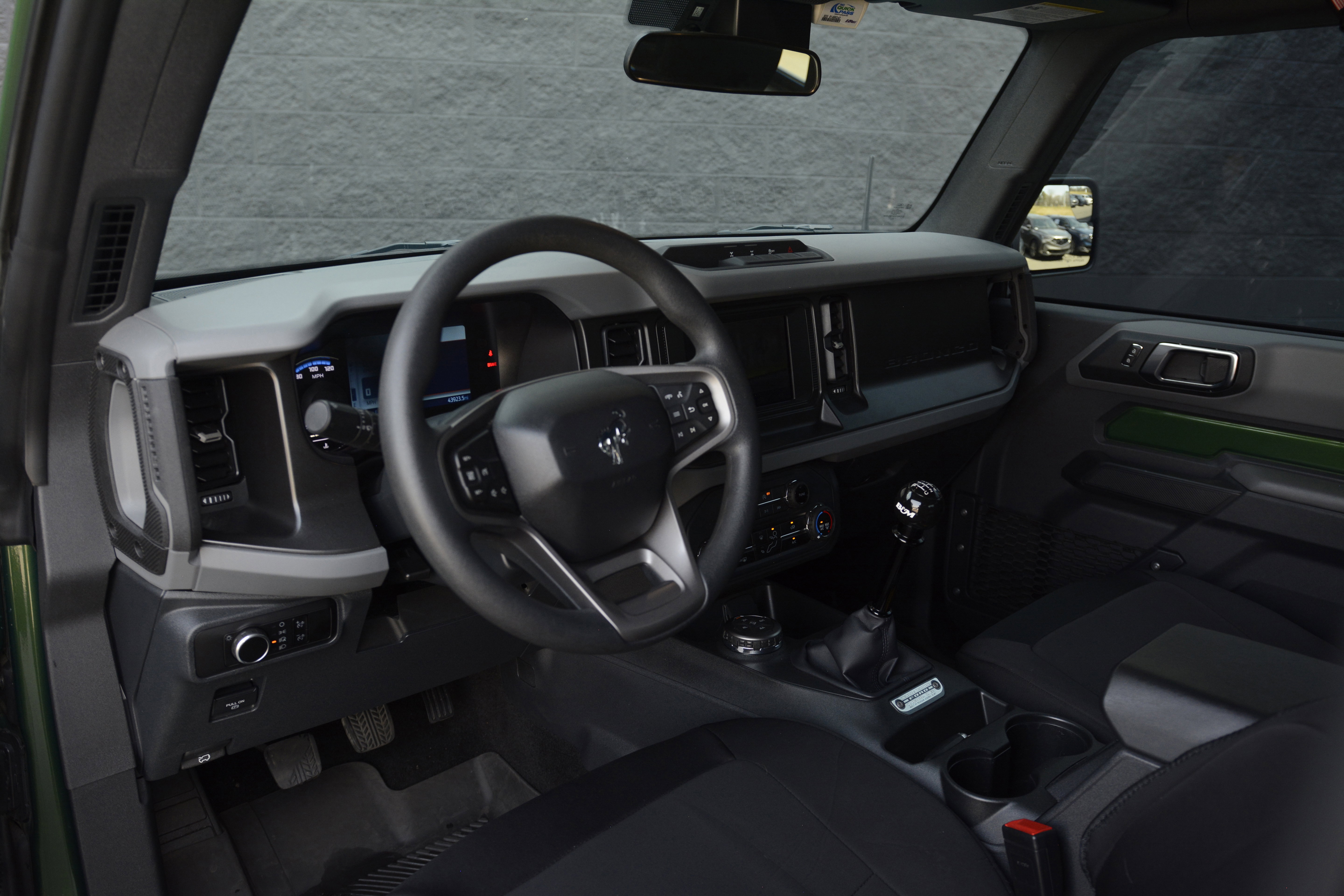 Used 2023 Ford Bronco 2-Door w/ Sasquatch Package image 4