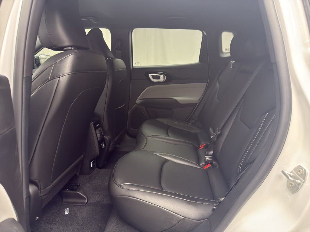 New 2026 Jeep Compass Limited AWD/4WD image 12