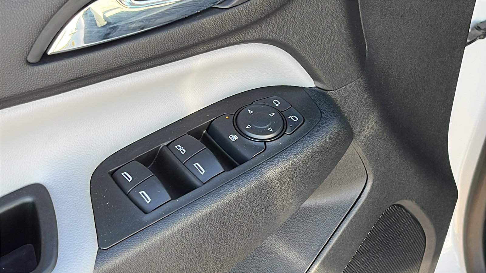 Certified 2021 Chevrolet Equinox LS image 12