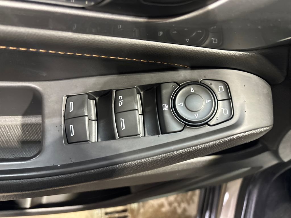 Used 2018 Chevrolet Traverse LT image 35