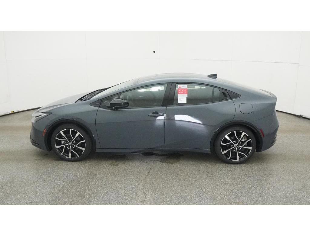 New 2026 Toyota Prius Plug-In Hybrid image 3