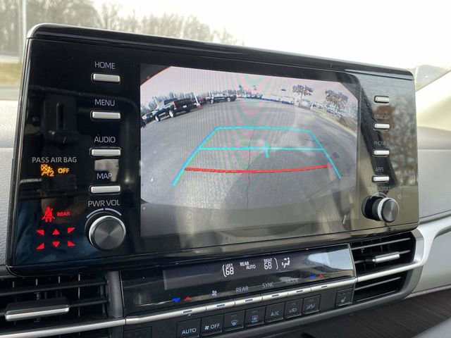 Used 2022 Toyota Sienna XLE image 31