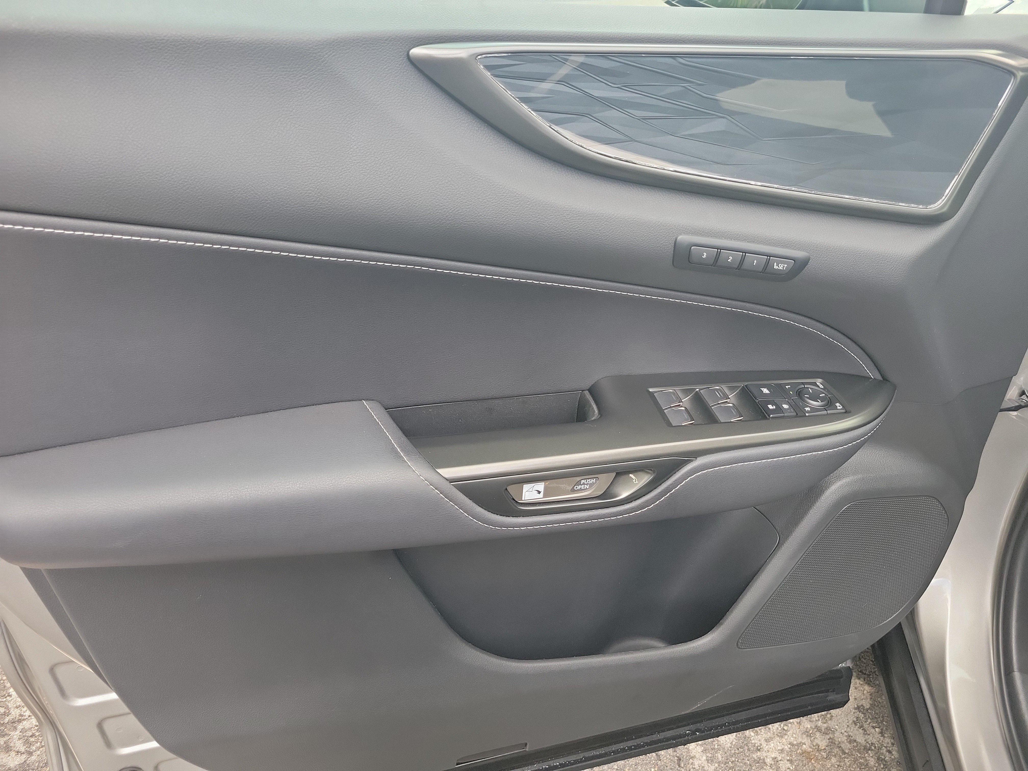 Certified 2024 Lexus NX 250 FWD w/ Towing Package (2000 Lbs) image 19