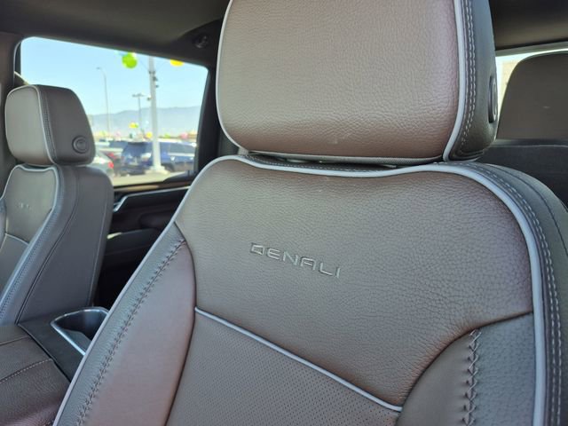Used 2025 GMC Sierra 3500 Denali w/ Denali Reserve Package image 18
