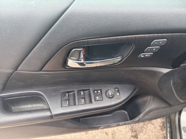 Used 2014 Honda Accord EX-L image 17
