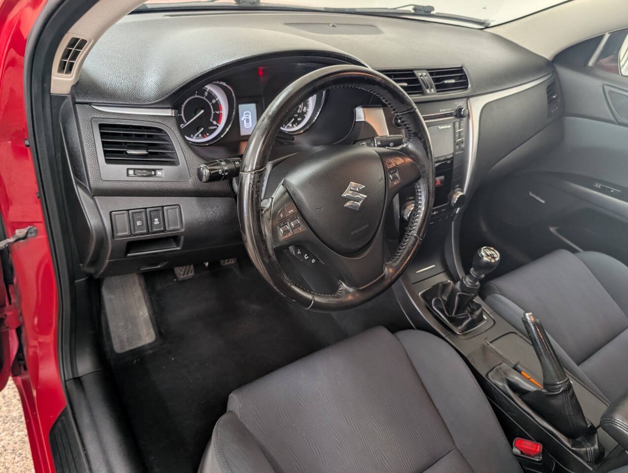 Used 2010 Suzuki Kizashi GTS FWD image 8