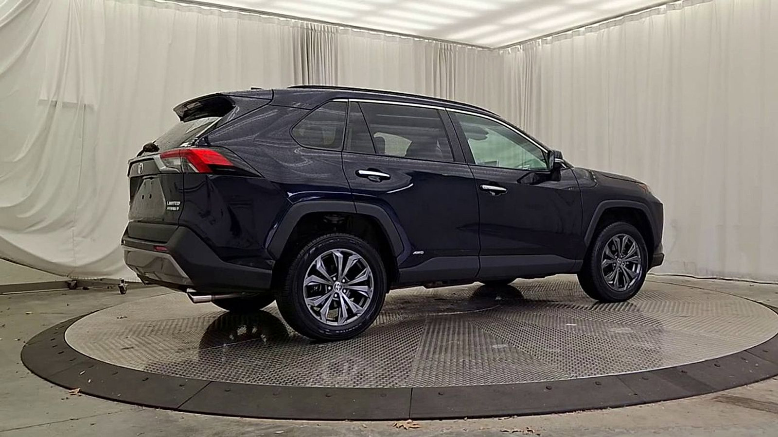 Certified 2022 Toyota RAV4 Limited AWD/4WD image 7