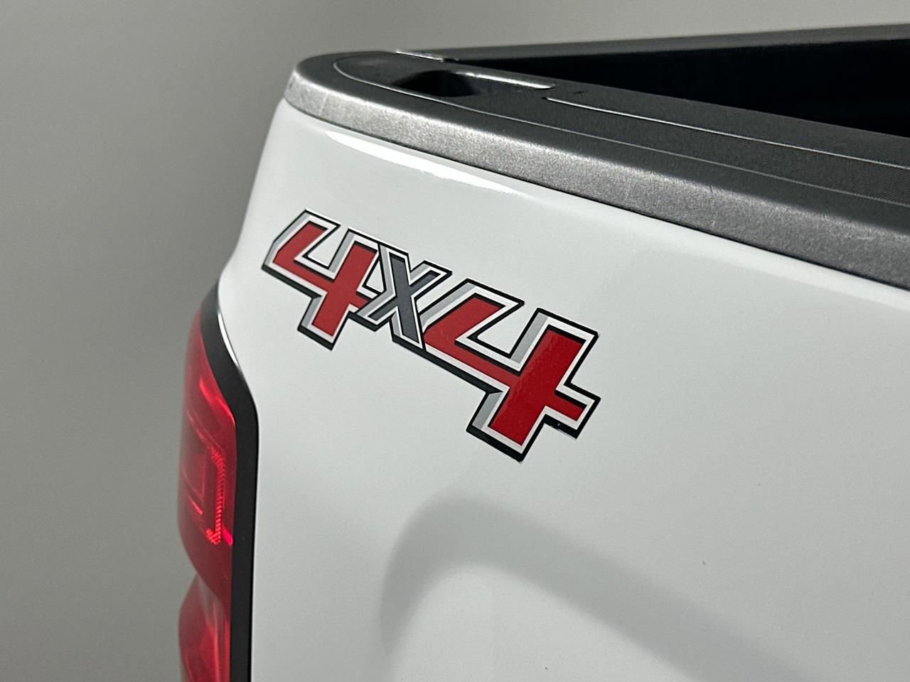 Used 2017 Chevrolet Silverado 1500 Custom w/ Custom Convenience Package AWD/4WD image 30