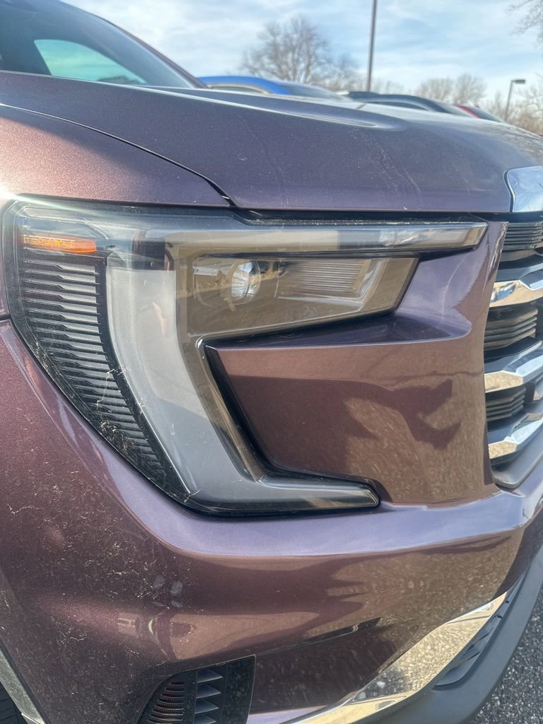 Used 2025 GMC Acadia Elevation image 11